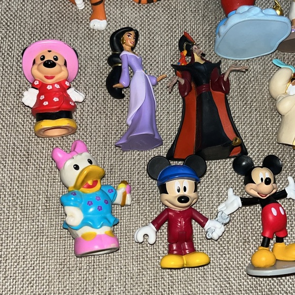 Disney PVC Figurines. Lot includes 18 - Picture 2 of 5